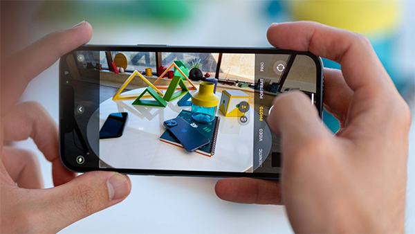 Camera iPhone 14 mang lại trải nghiệm chụp ảnh sắc nét và chân thực cho người dùng